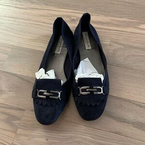 Comtesa suede flats